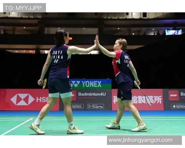 成都羽毛球队在世锦赛中的团队协作表现分析与启示